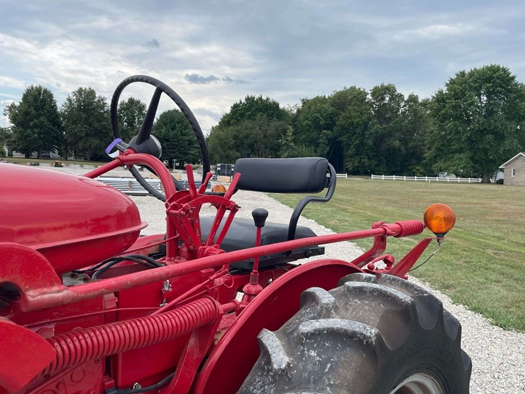 farmall-140-image-44