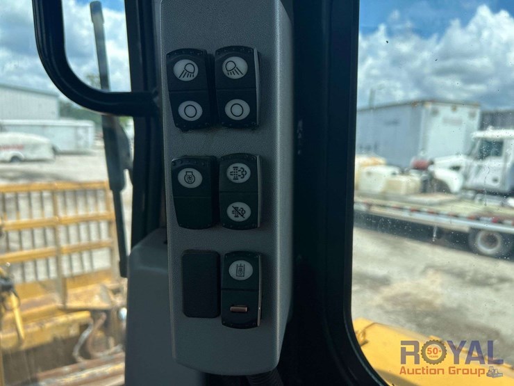 2017-caterpillar-d6t-lgp-image-22