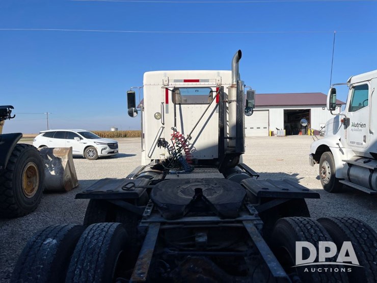 2005-kenworth-t800-image-30