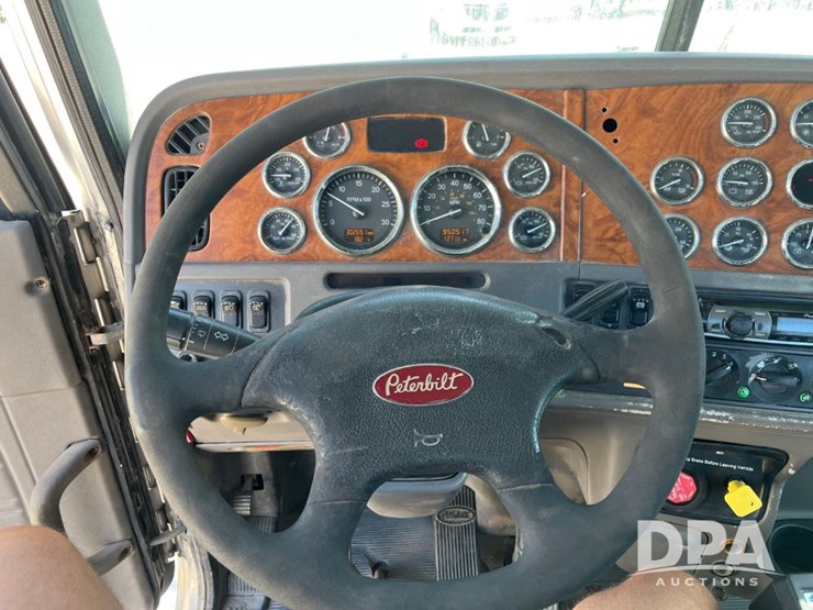 2007-peterbilt-386-image-44