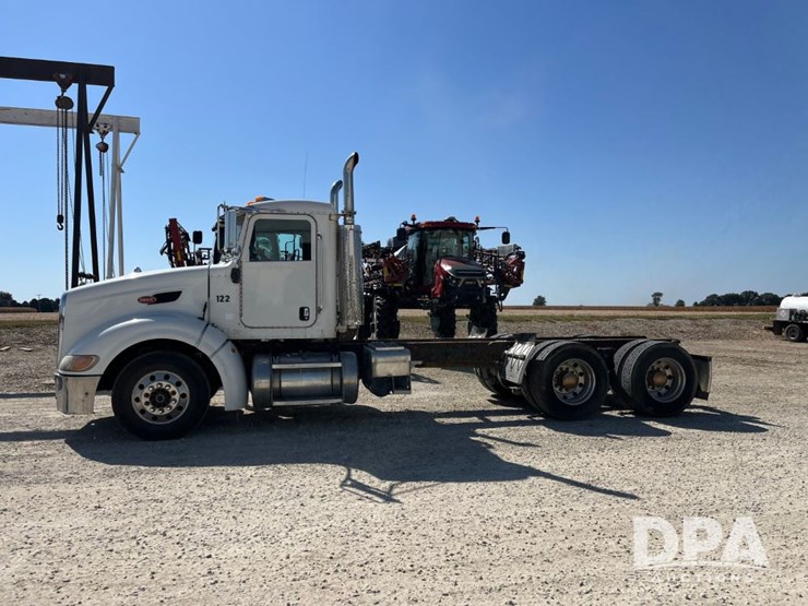 2007-peterbilt-386-image-13