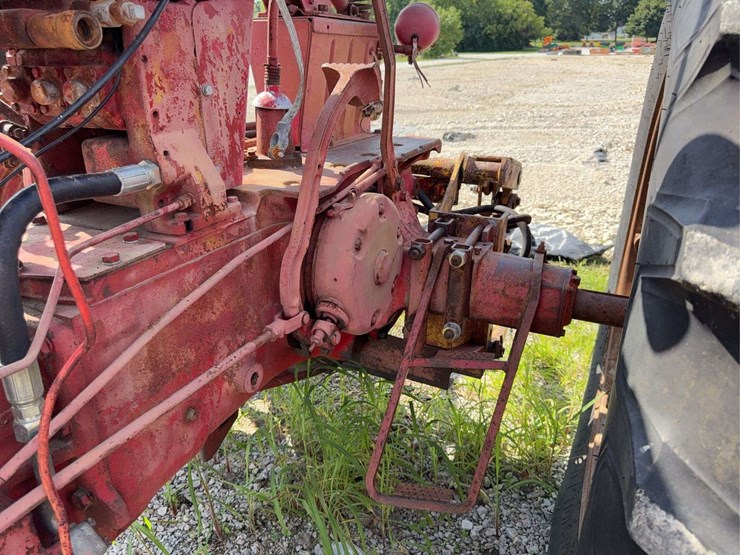 farmall-560-diesel-image-50