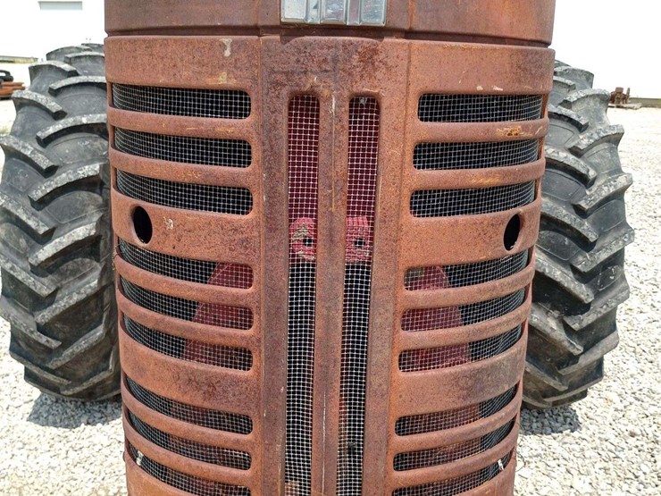 farmall-450-image-9
