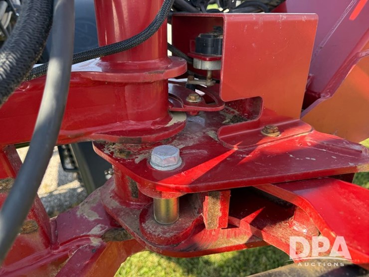 2018-case-ih-patriot-3340-image-37