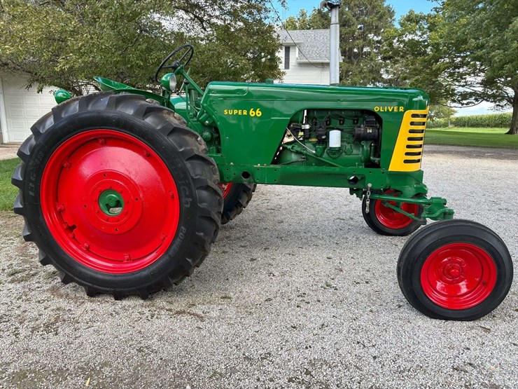 1957-oliver-super-66-image-6