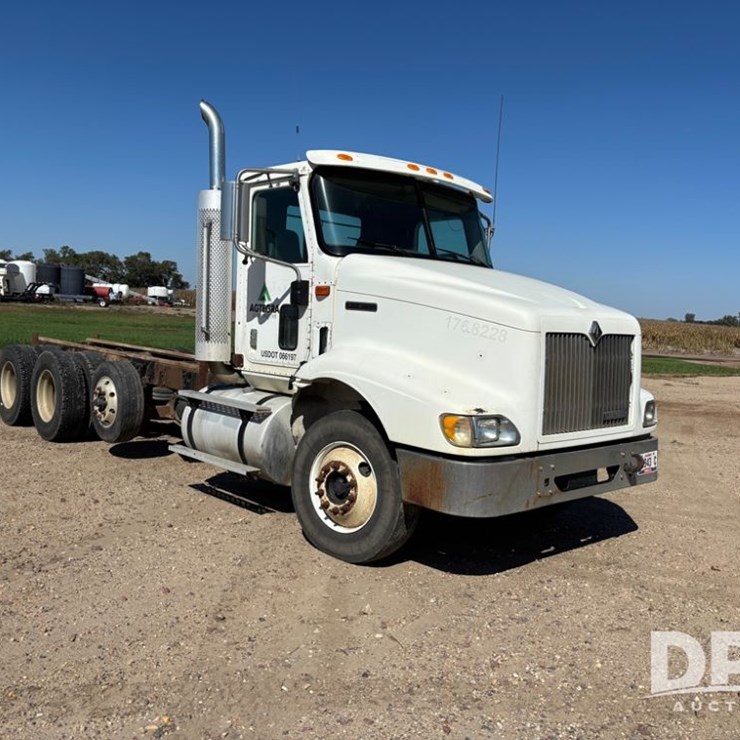 2001 INTERNATIONAL 9200i