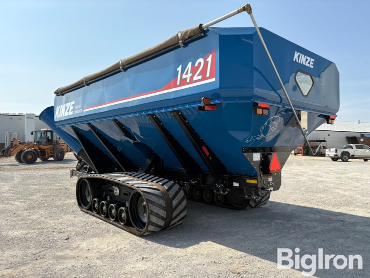 2024-kinze-1421-grain-cart-image-7