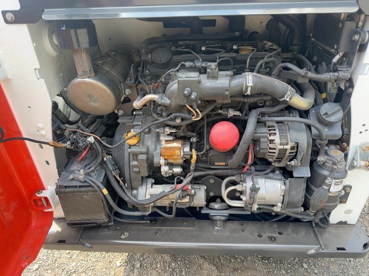 2019-bobcat-s740-image-15