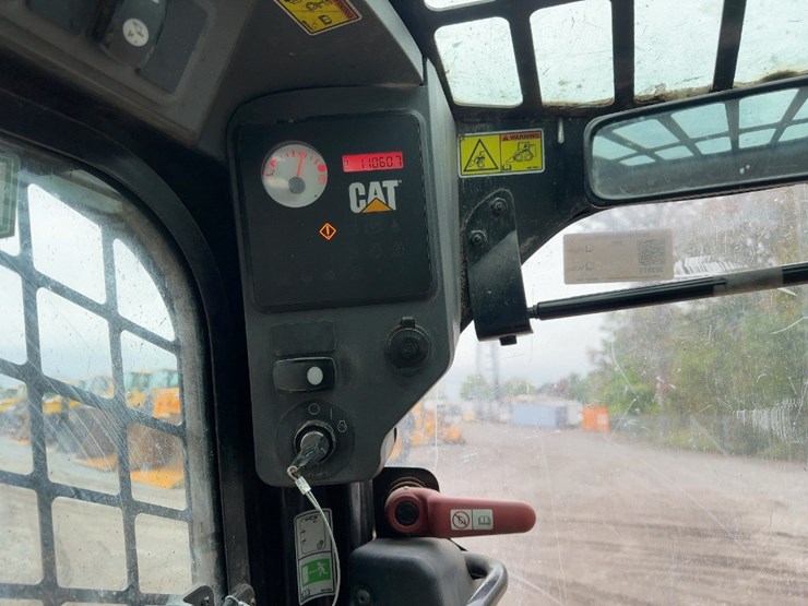 2012-caterpillar-262c2-image-21