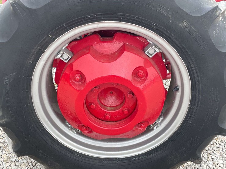 farmall-140-image-37