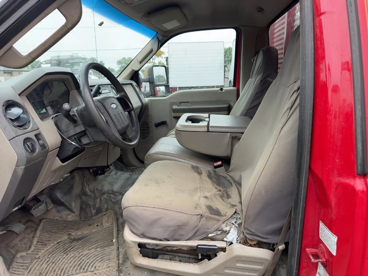 2008-ford-f550-xl-image-23