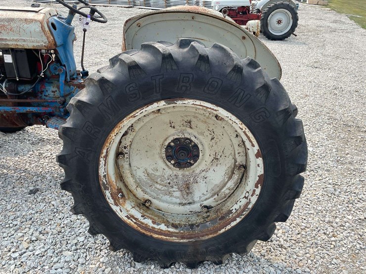 ford-8n-image-35