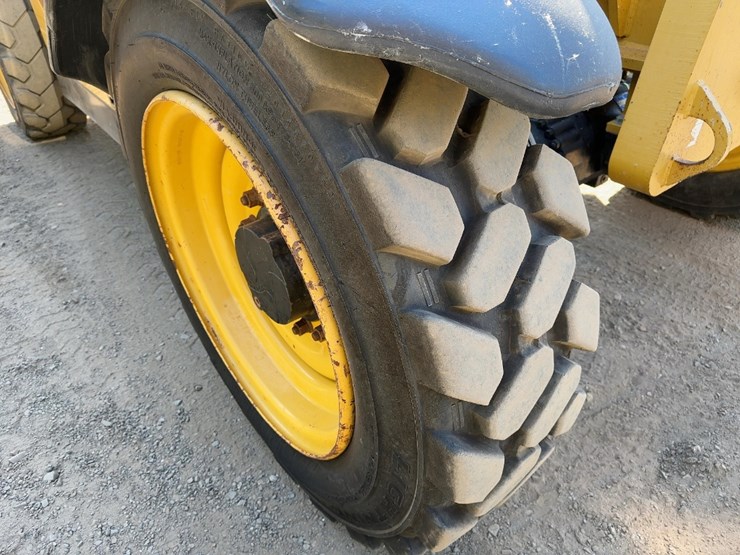 2014-caterpillar-tl642c-image-12