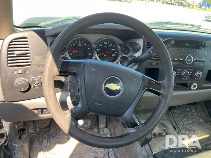 2011-chevrolet-2500hd-image-48