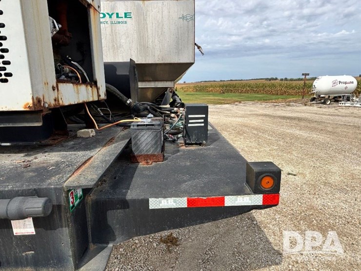 2012-behnke-dry-tender-trailer-(gp11554)-image-21