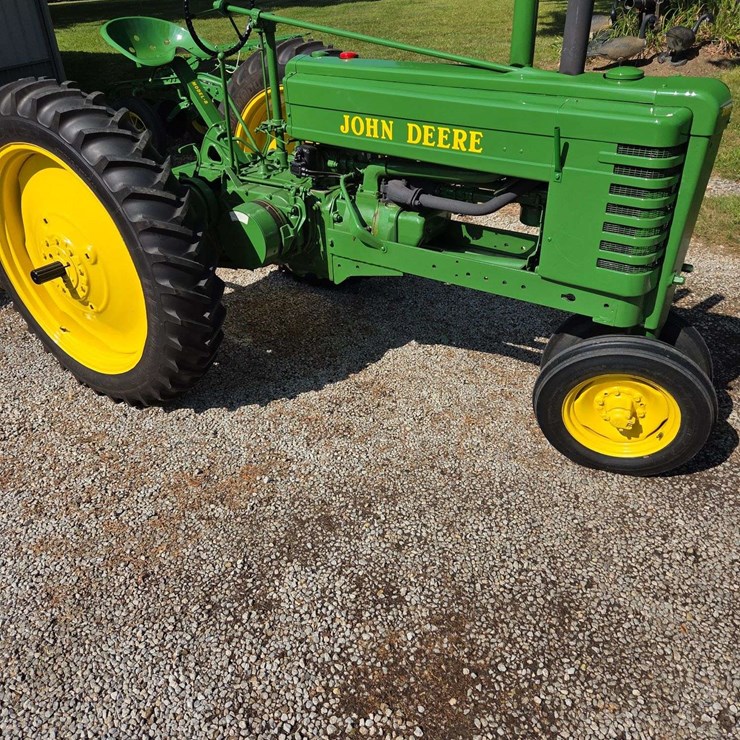 JOHN DEERE MODEL B