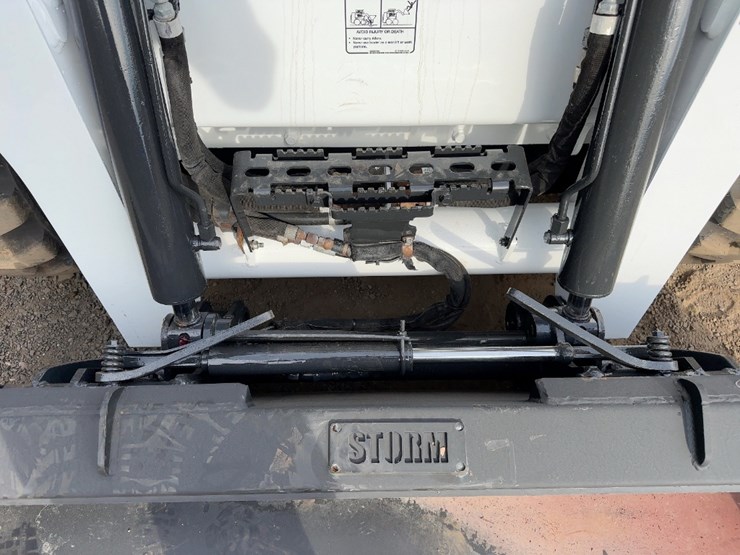 2017-bobcat-s650-image-9