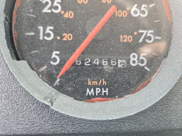1995-freightliner-fl70-image-51