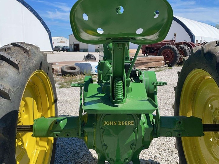 john-deere-h-image-39