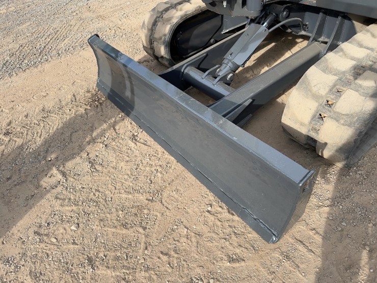 2017-bobcat-e50-image-17