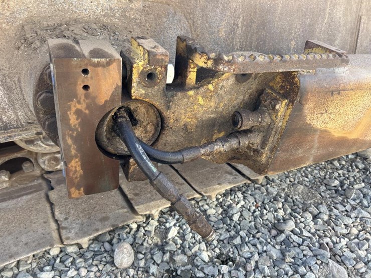 komatsu-d65px-image-24