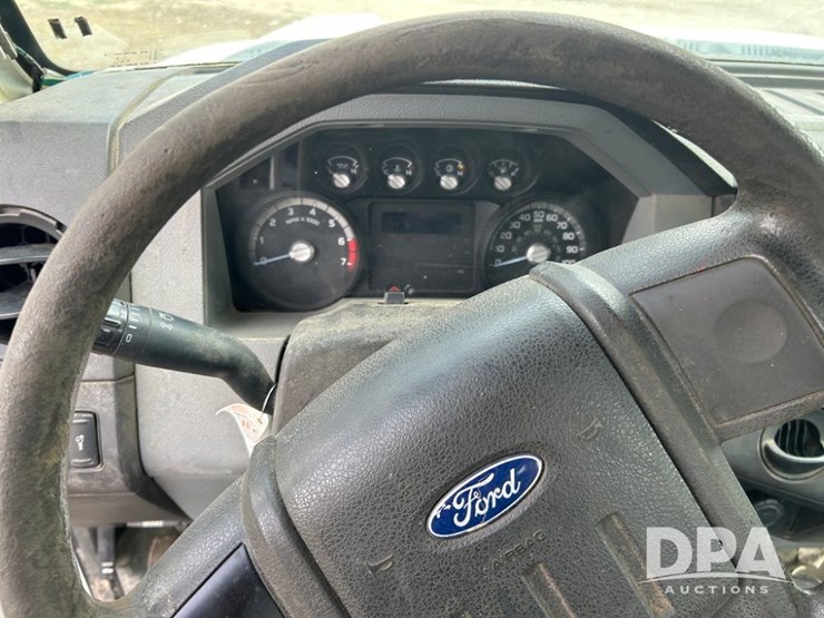 2011-ford-f250-image-24