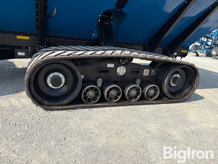 2024-kinze-1421-grain-cart-image-9