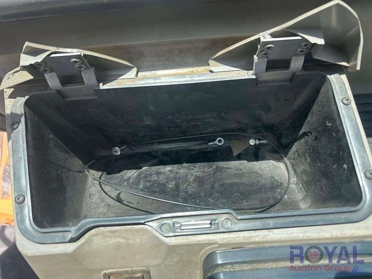 case-570m-xt-image-27