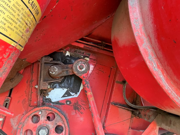 massey-ferguson-510-image-18