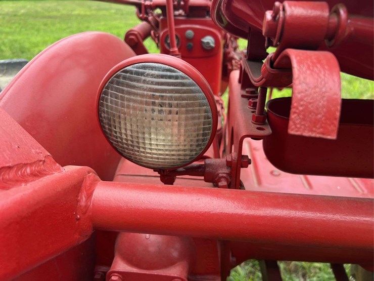 farmall-140-image-56