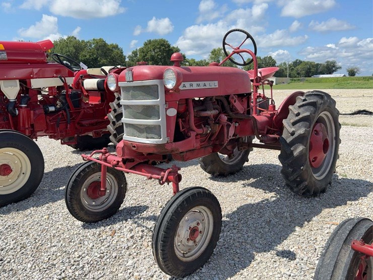 farmall-cub-image-1