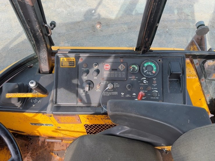 1986-deere-310c-image-27