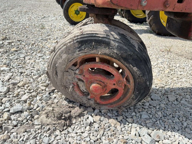 farmall-m-image-26