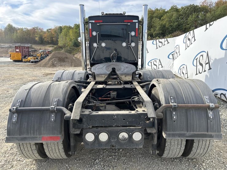 2009-kenworth-w900-image-4