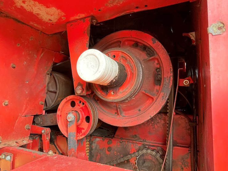 massey-ferguson-510-image-25