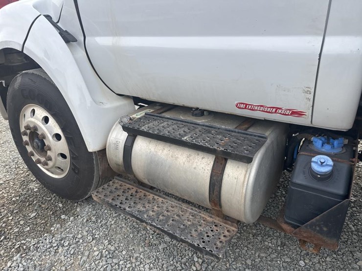 ford-f750-image-15