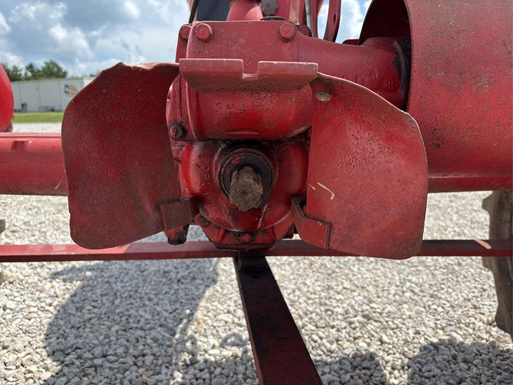 farmall-culti-vision-b-image-27