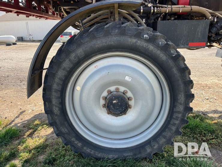 2017-case-ih-patriot-4440-image-38
