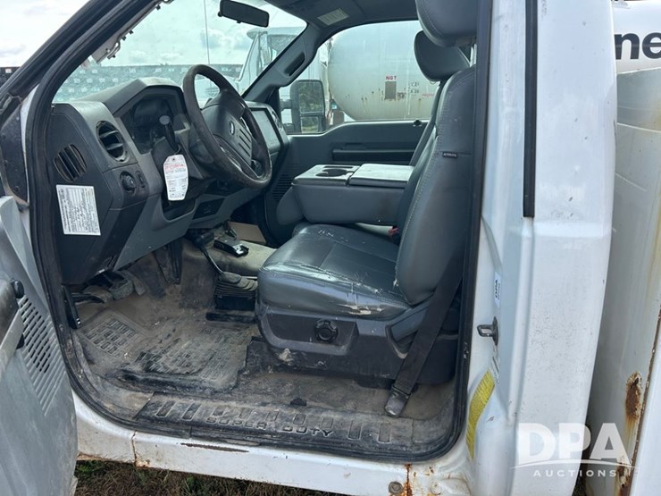 2011-ford-f250-image-19