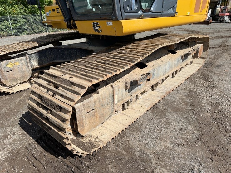 2019-deere-300g-lc-image-30