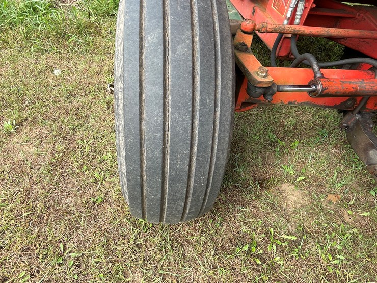 massey-ferguson-510-image-13