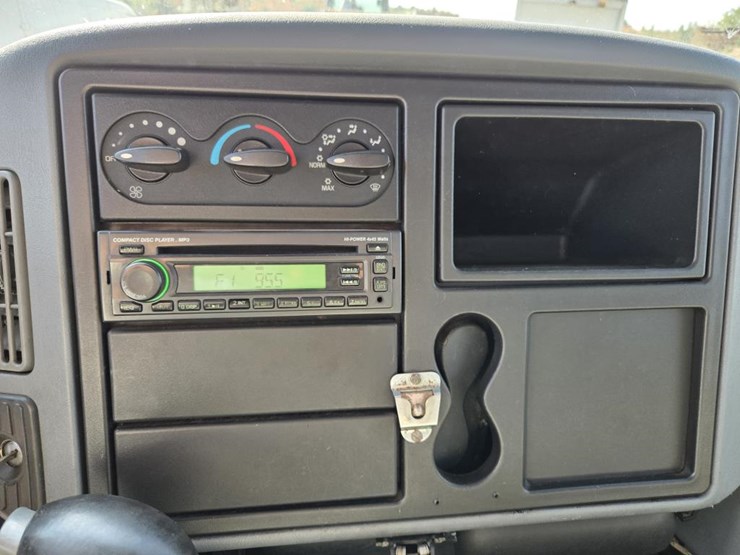 2003-international-durastar-4200-image-45