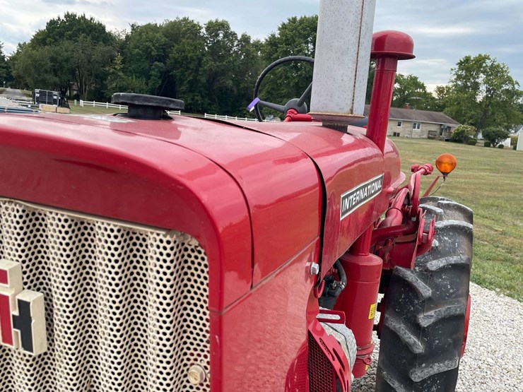 farmall-140-image-11