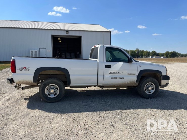 2003-chevrolet-2500hd-image-8