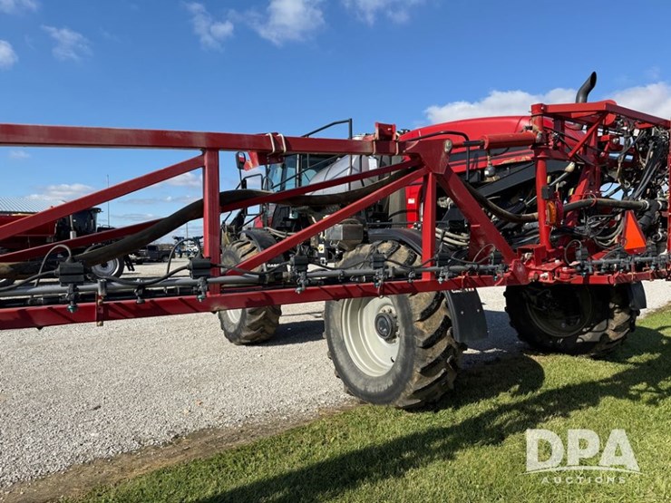 2018-case-ih-patriot-3340-image-23