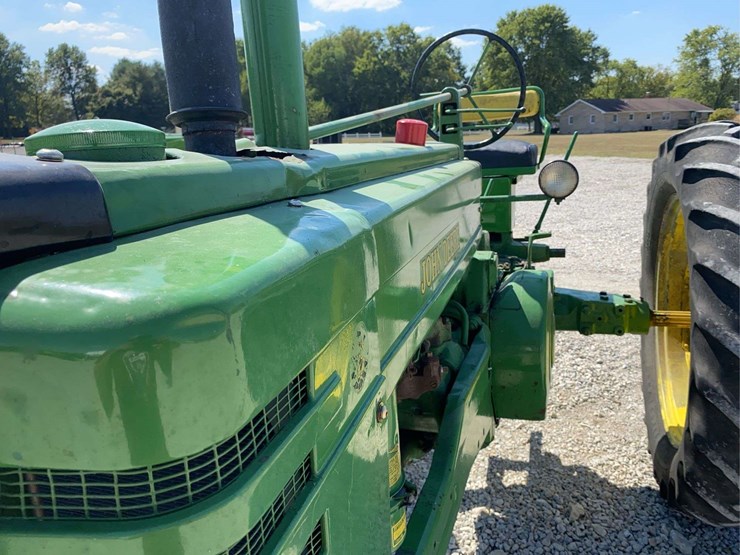 john-deere-b-image-12