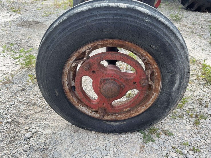farmall-400-image-27