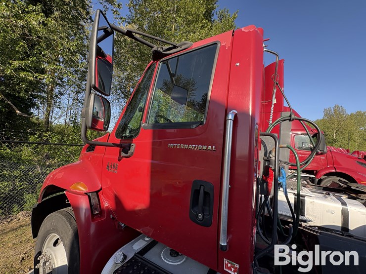 2007-international-durastar-4400-image-10