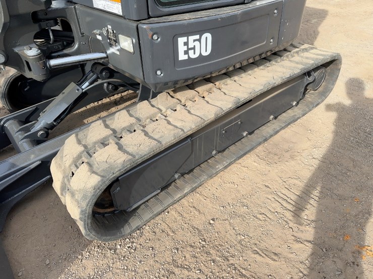 2017-bobcat-e50-image-24