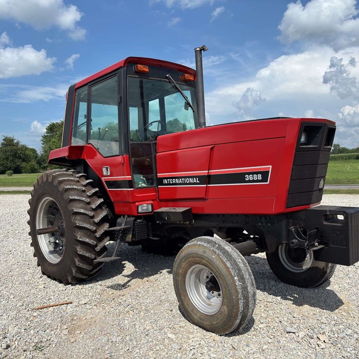 IH 3688